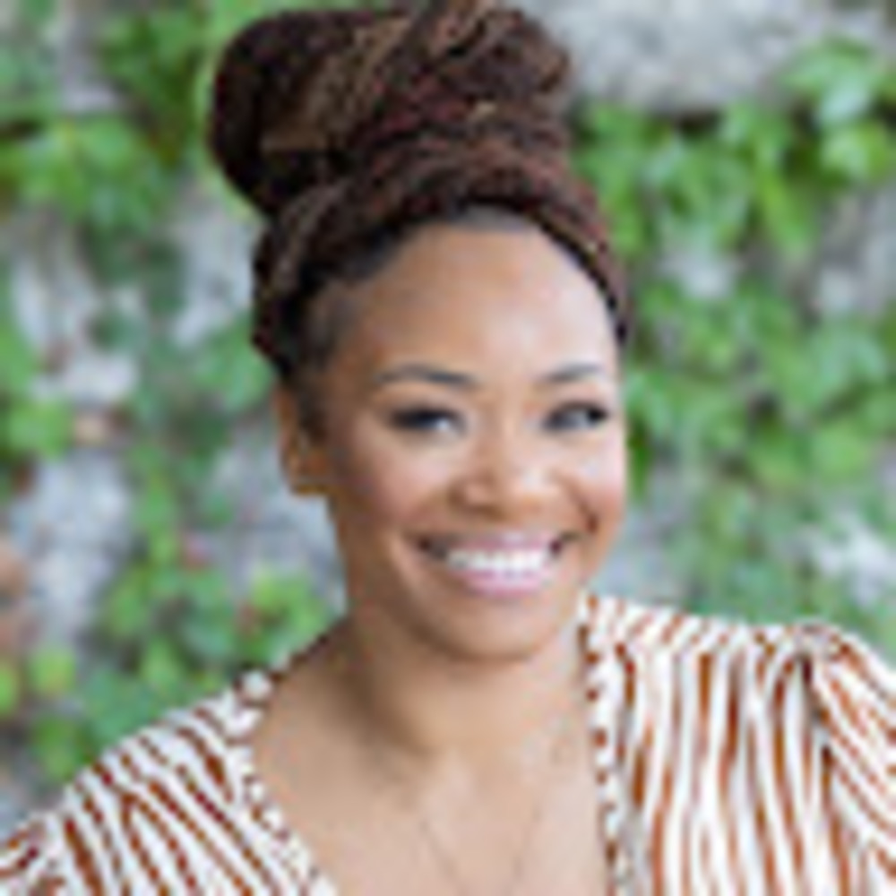 Meet your Posher, Amaris